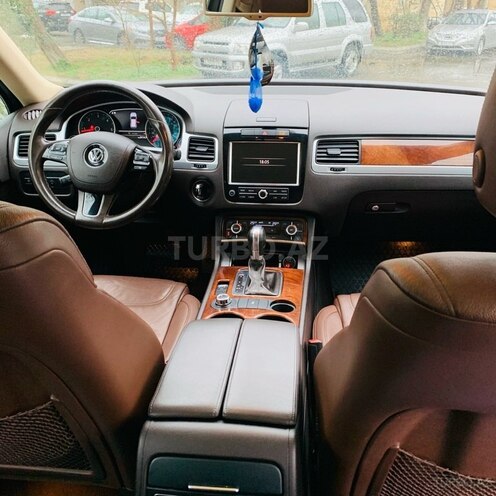 Volkswagen Touareg 2013, 131,216 km - 3.0 l - Bakı