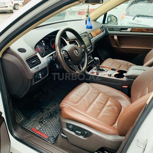 Volkswagen Touareg 2013, 131,216 km - 3.0 l - Bakı
