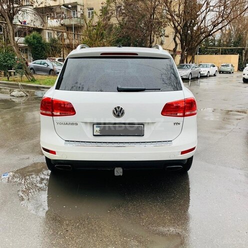 Volkswagen Touareg 2013, 131,216 km - 3.0 l - Bakı