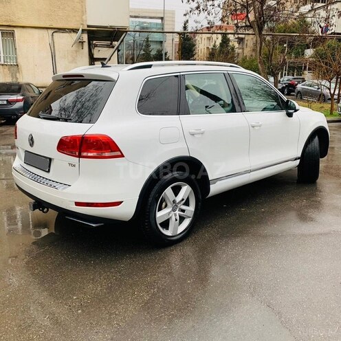 Volkswagen Touareg 2013, 131,216 km - 3.0 l - Bakı