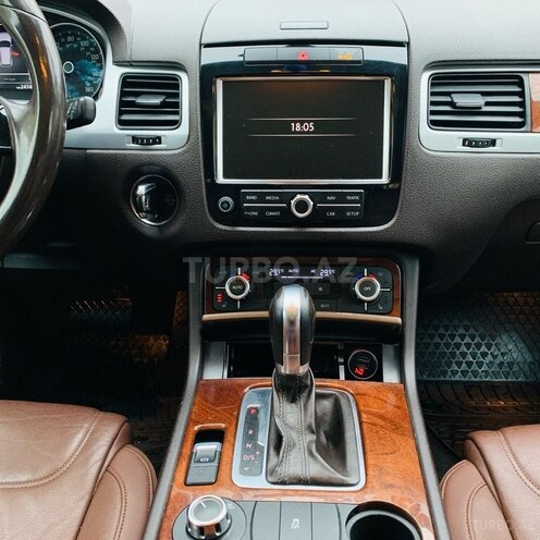 Volkswagen Touareg 2013, 131,216 km - 3.0 l - Bakı