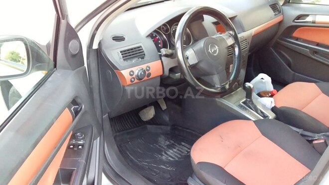 Opel Astra 2005, 256,000 km - 1.8 l - Bakı