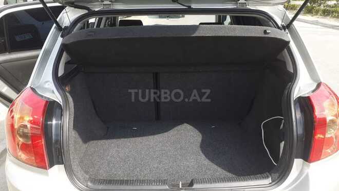 Toyota Corolla 2005, 170,000 km - 1.4 l - Sumqayıt