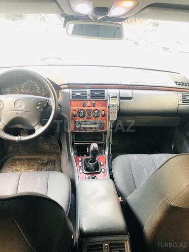 Mercedes E 200 2000, 500,000 km - 2.0 л - Bakı