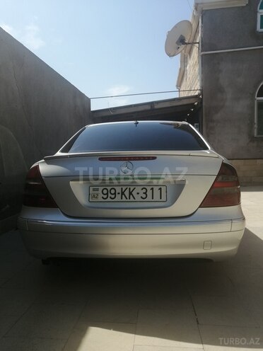 Mercedes E 220 2002, 128,000 km - 2.2 l - Bakı