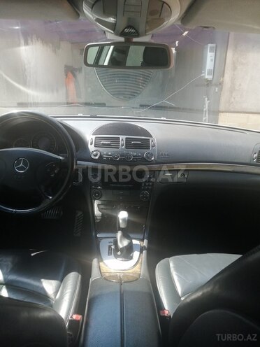 Mercedes E 220 2002, 128,000 km - 2.2 l - Bakı
