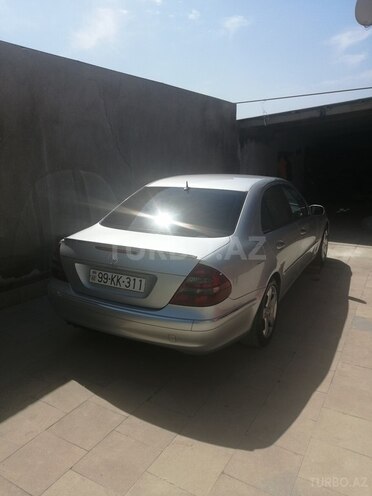 Mercedes E 220 2002, 128,000 km - 2.2 l - Bakı