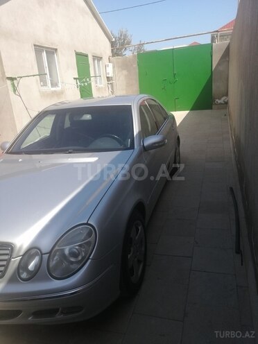 Mercedes E 220 2002, 128,000 km - 2.2 l - Bakı