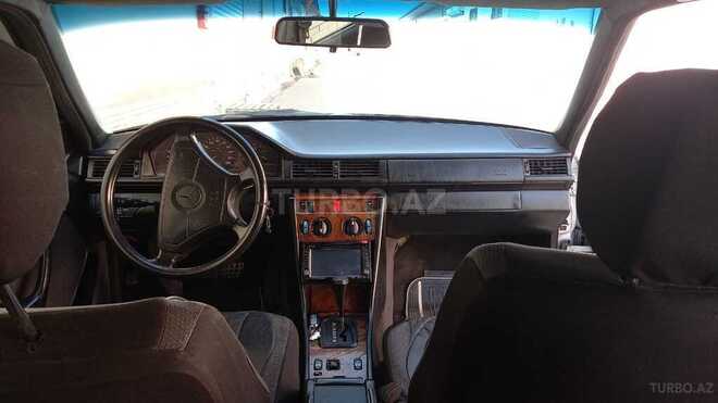 Mercedes E 250 1994, 497,600 km - 2.5 l - Bakı