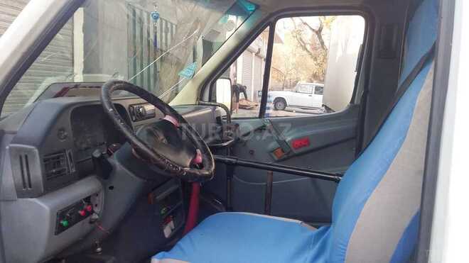 Mercedes Sprinter 208 1996, 455,000 km - 2.3 l - Yevlax