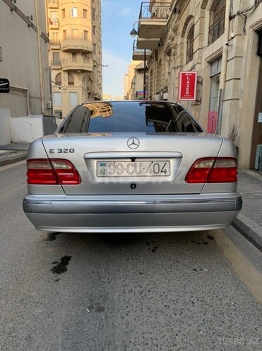 Mercedes E 240 2001, 232,666 km - 2.6 l - Bakı