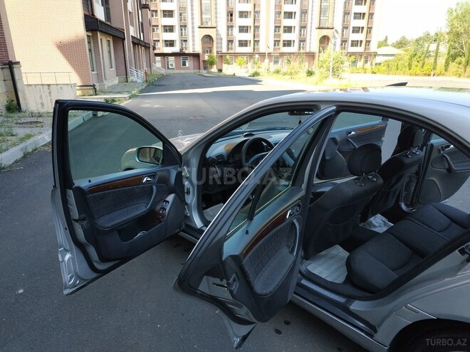 Mercedes C 240 2000, 398,000 km - 2.6 l - Zaqatala