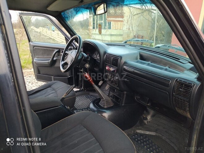 GAZ 31105 2006, 220,000 km - 2.3 l - Quba
