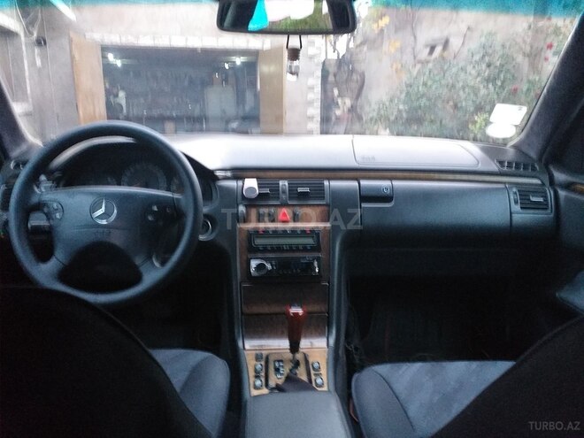 Mercedes E 240 2000, 337,000 km - 2.4 l - Bakı