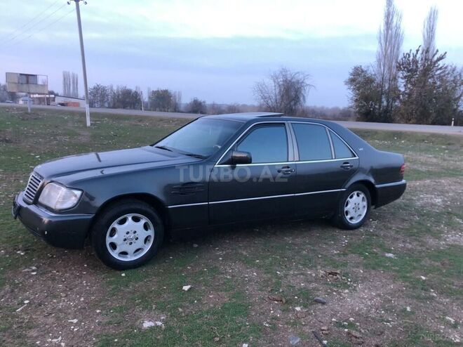 Mercedes S 320 1992, 333,000 km - 3.2 l - Qazax