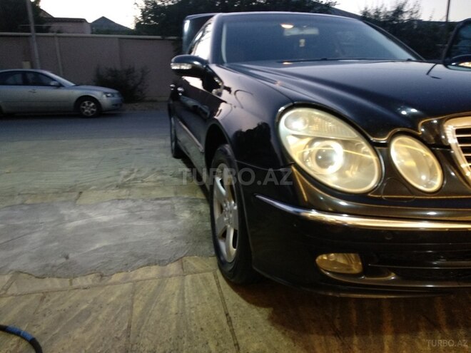 Mercedes E 270 2002, 448,000 km - 2.7 l - Bakı
