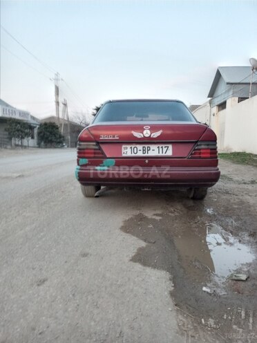 Mercedes E 230 1985, 800,988 km - 2.3 l - Gəncə