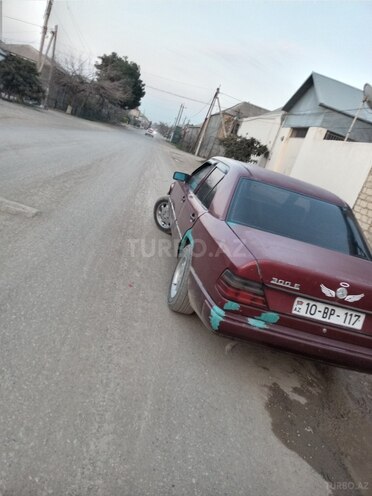 Mercedes E 230 1985, 800,988 km - 2.3 l - Gəncə
