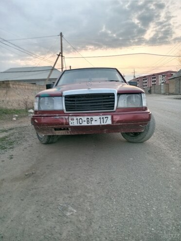 Mercedes E 230 1985, 800,988 km - 2.3 l - Gəncə