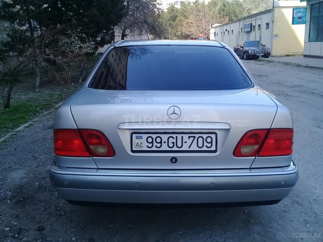Mercedes E 240 1998, 186,500 km - 2.4 l - Sumqayıt
