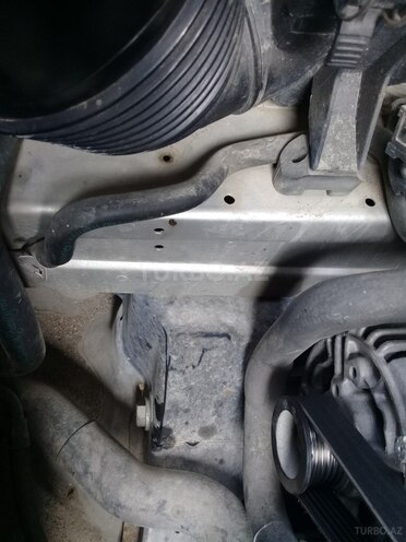 Mercedes E 240 1998, 186,500 km - 2.4 l - Sumqayıt