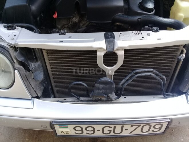Mercedes E 240 1998, 186,500 km - 2.4 l - Sumqayıt