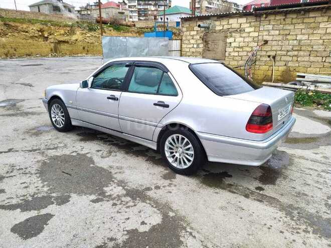 Mercedes C 220 1999, 389,000 km - 2.2 l - Bakı