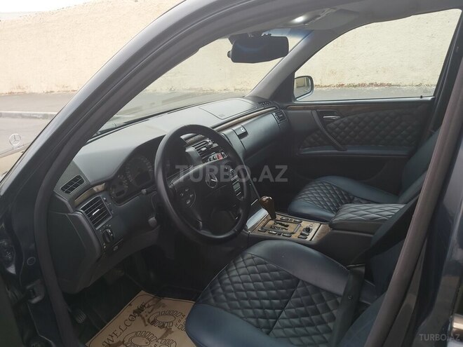 Mercedes E 220 2001, 383,800 km - 2.2 l - Bakı