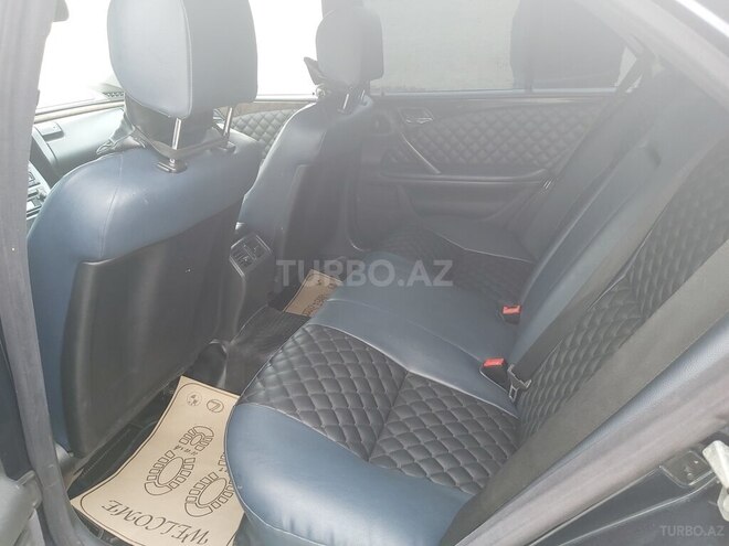 Mercedes E 220 2001, 383,800 km - 2.2 l - Bakı