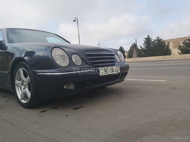 Mercedes E 220 2001, 383,800 km - 2.2 l - Bakı