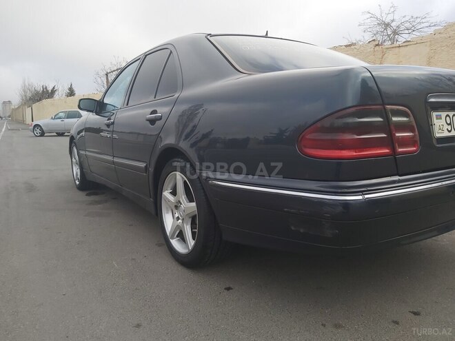 Mercedes E 220 2001, 383,800 km - 2.2 l - Bakı