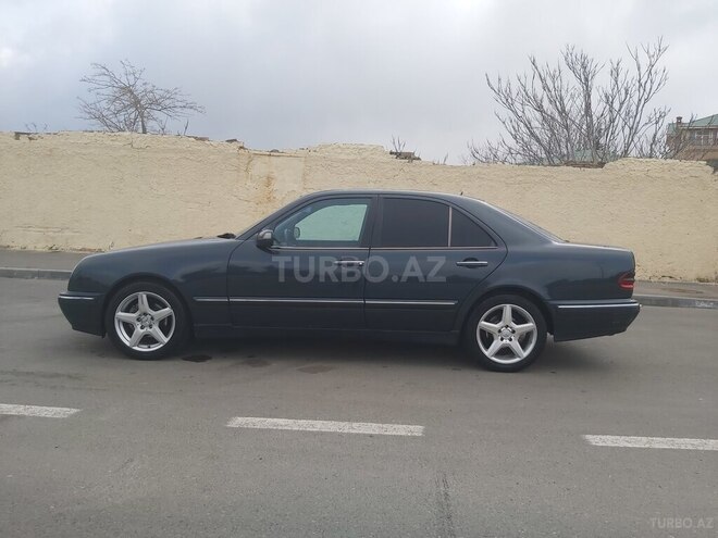 Mercedes E 220 2001, 383,800 km - 2.2 l - Bakı