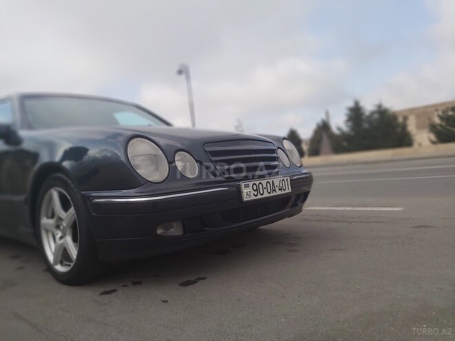 Mercedes E 220 2001, 383,800 km - 2.2 l - Bakı