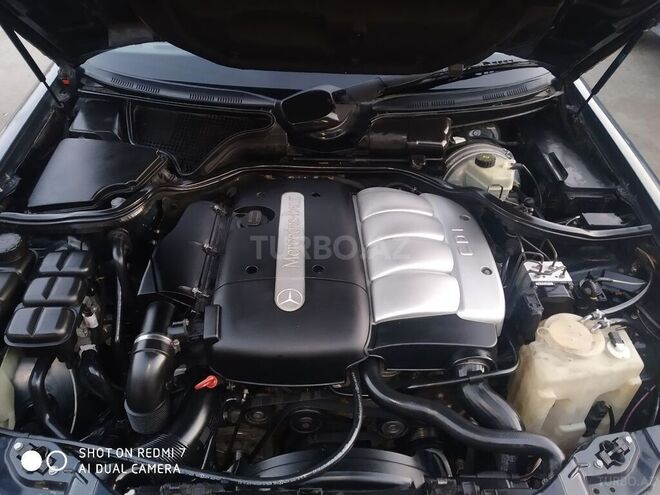 Mercedes E 220 2001, 357,808 km - 2.2 l - Bakı
