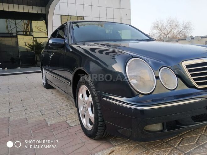 Mercedes E 220 2001, 357,808 km - 2.2 l - Bakı