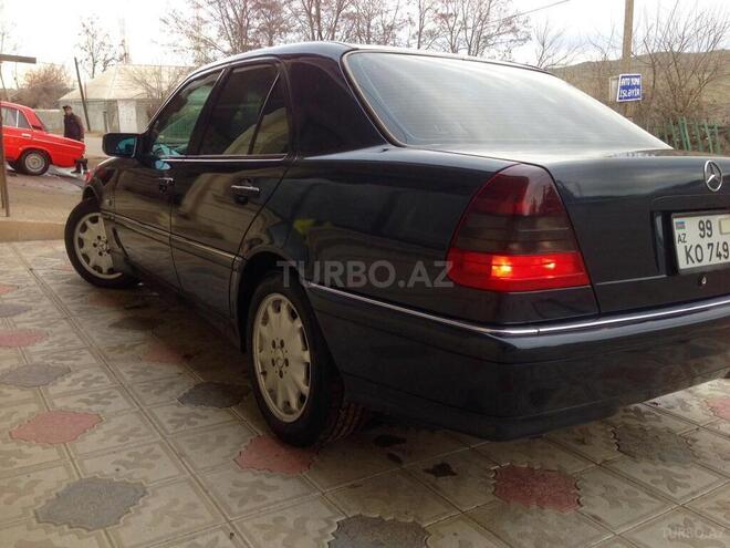 Mercedes C 240 2000, 294,000 km - 2.4 л - Tovuz