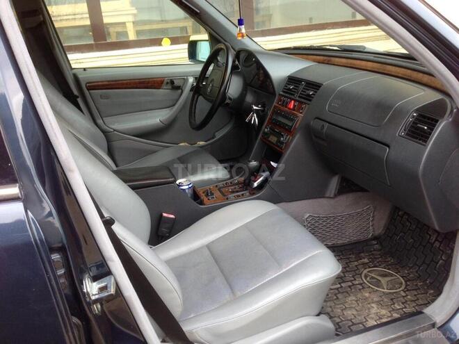 Mercedes C 240 2000, 294,000 km - 2.4 л - Tovuz