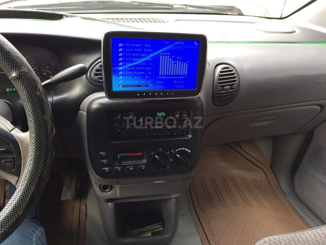 Chrysler Voyager 1999, 209,000 km - 3.3 l - Bakı