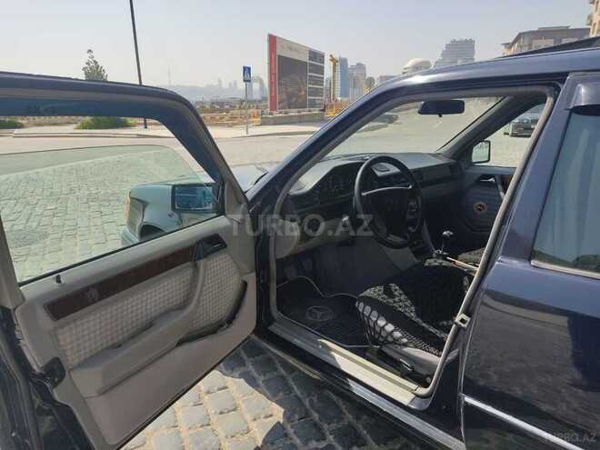 Mercedes E 220 1995, 301,000 km - 2.2 l - Bakı