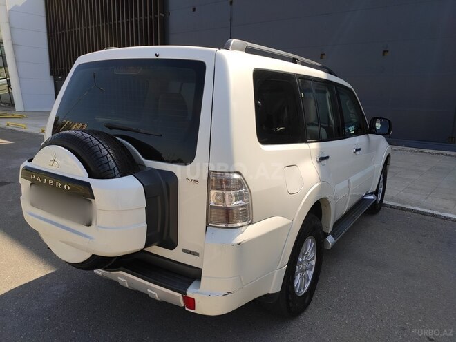 Mitsubishi Pajero 2011, 300,000 km - 3.5 l - Bakı