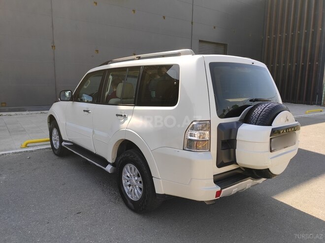 Mitsubishi Pajero 2011, 300,000 km - 3.5 l - Bakı