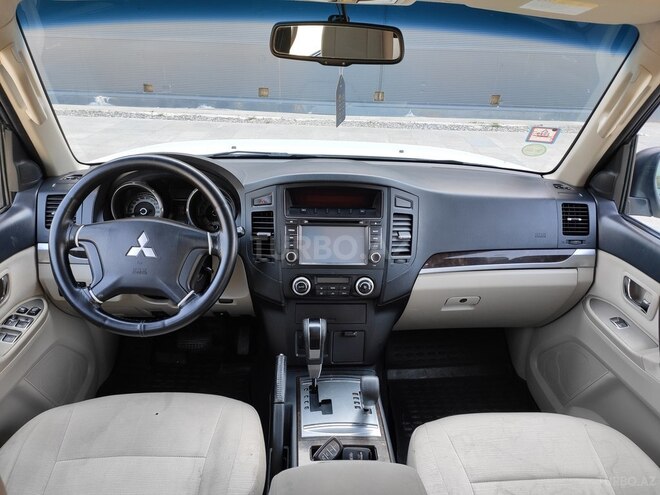 Mitsubishi Pajero 2011, 300,000 km - 3.5 l - Bakı