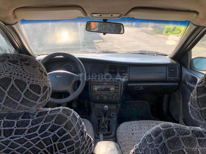 Opel Vectra 1996, 300,000 km - 2.0 l - Bakı