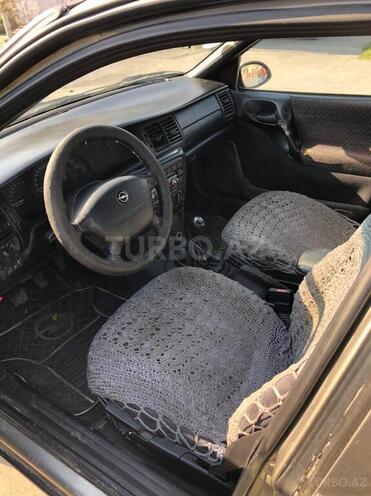 Opel Vectra 1996, 300,000 km - 2.0 l - Bakı
