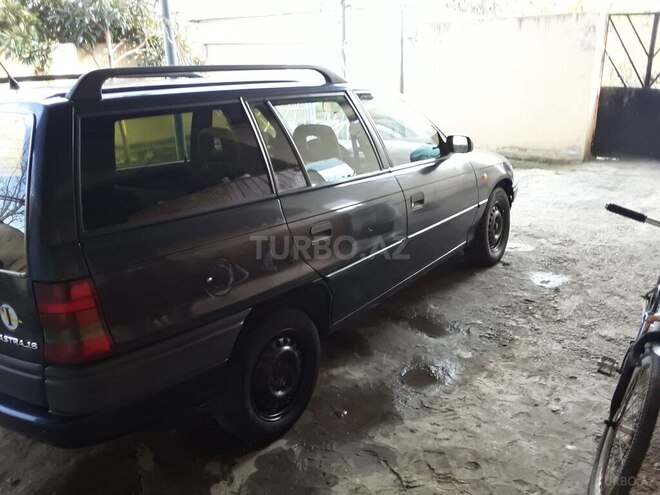 Opel Astra 1995, 248,230 km - 1.6 л - Gəncə
