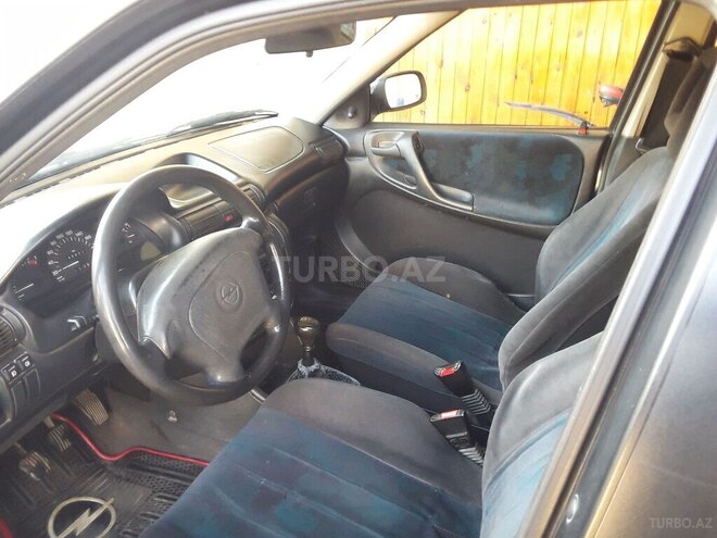 Opel Astra 1995, 248,230 km - 1.6 л - Gəncə