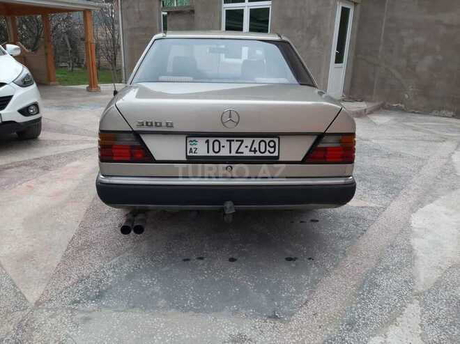 Mercedes E 300 1991, 354,698 km - 3.0 л - Bakı