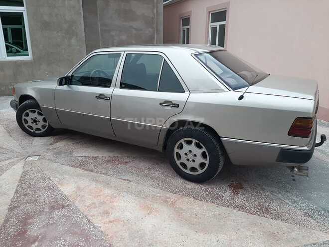 Mercedes E 300 1991, 354,698 km - 3.0 л - Bakı