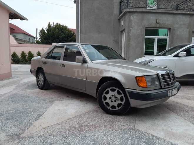 Mercedes E 300 1991, 354,698 km - 3.0 л - Bakı