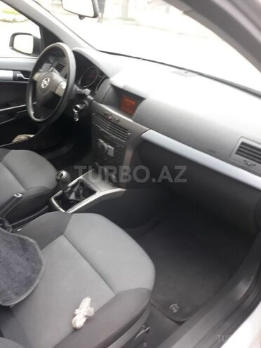Opel Astra 2006, 147,000 km - 1.3 l - Bakı